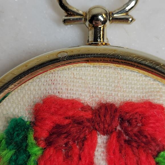 Christmas Wreath Cross Stitch Ornament Tin Punch Handmade Holiday Embroidery - Picture 9 of 13